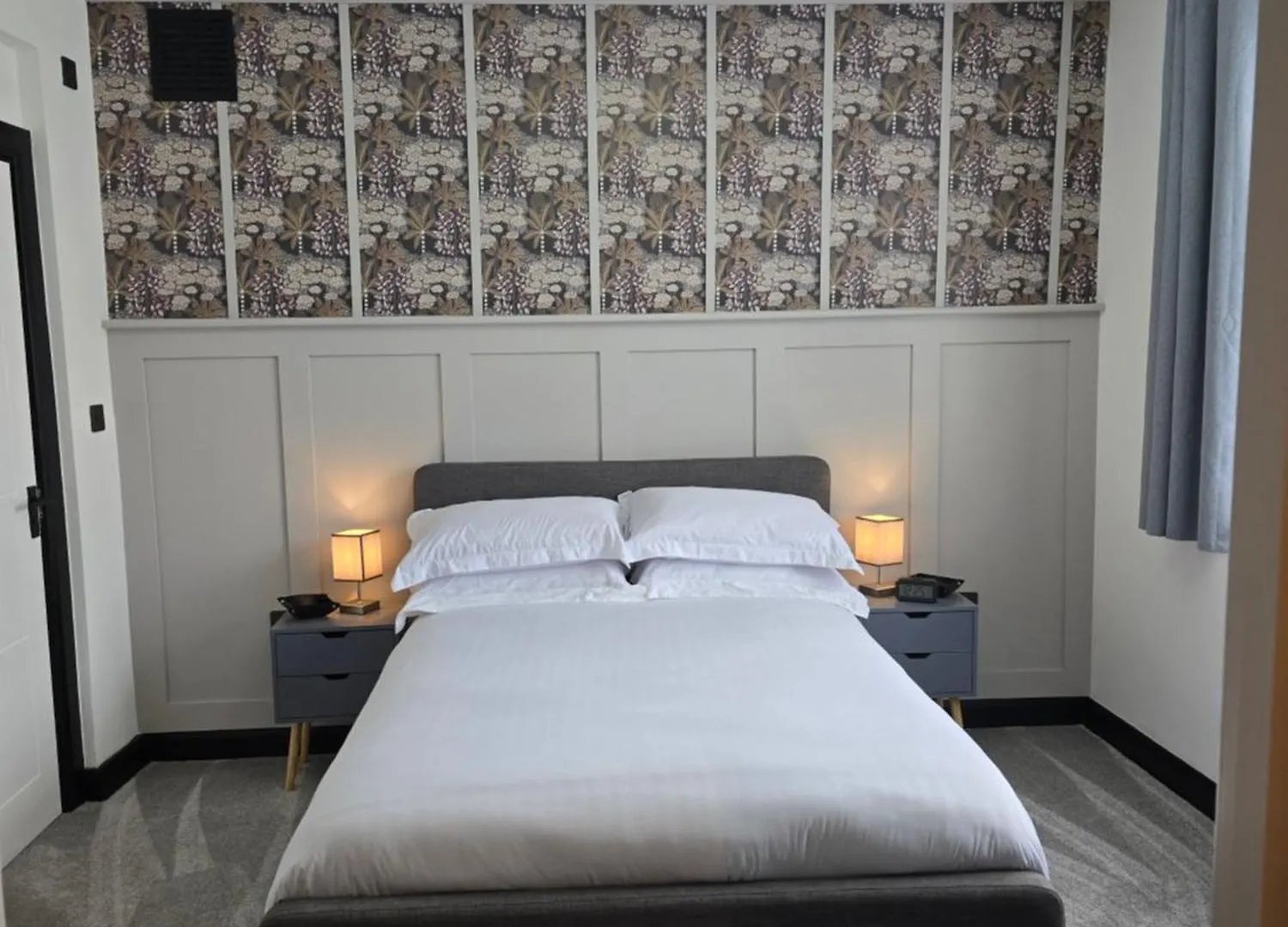 Double Room With Ensuite Bathroom Feltham