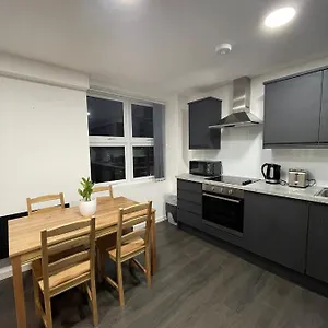  Apartment Charming Modern Near London Heathrow